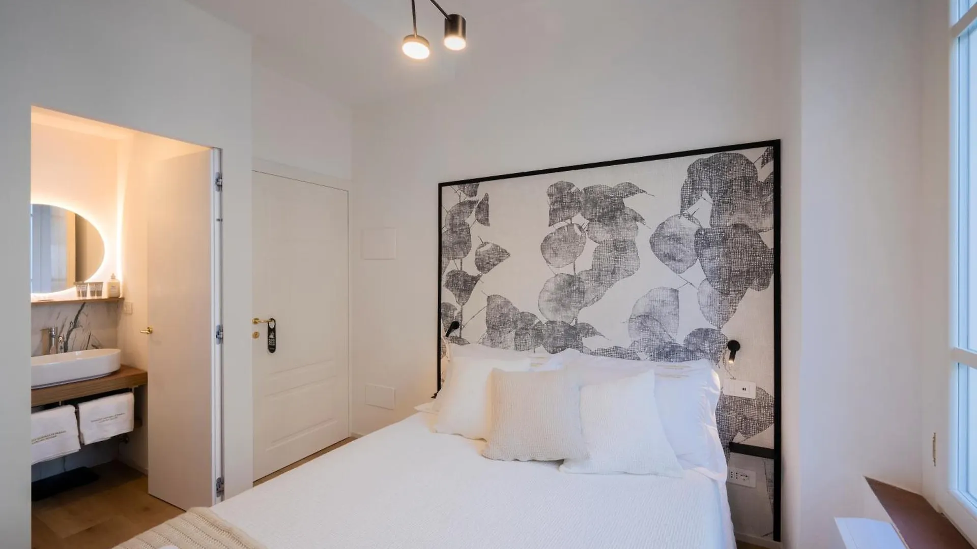 Palazzo Garibaldi Parma Luxury Rooms & Suites Гостевой дом